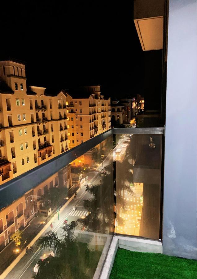 Two Palm Tree Villas Condominium - Studio 8Th Fl With Balcony - Across Terminal 3 Airport Pasay Exterior photo